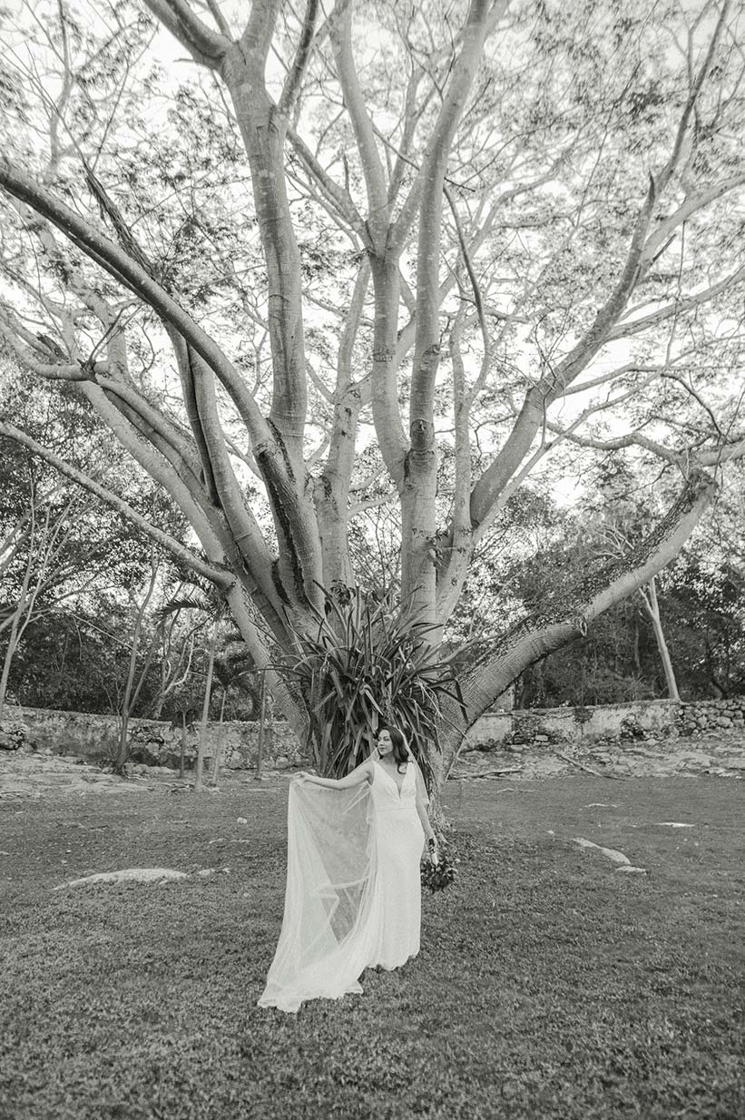 Destination-Wedding-Laura-Christian-Hacienda-San-Pedro-Ochil-Xcanatun-300