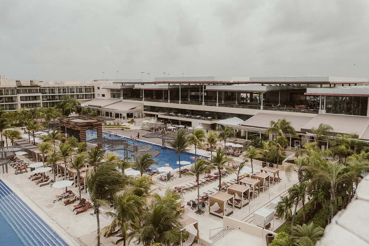 Destination-Wedding-Mhia-and-Mitchell-Hotel-Royalton-Riviera-Cancun-149