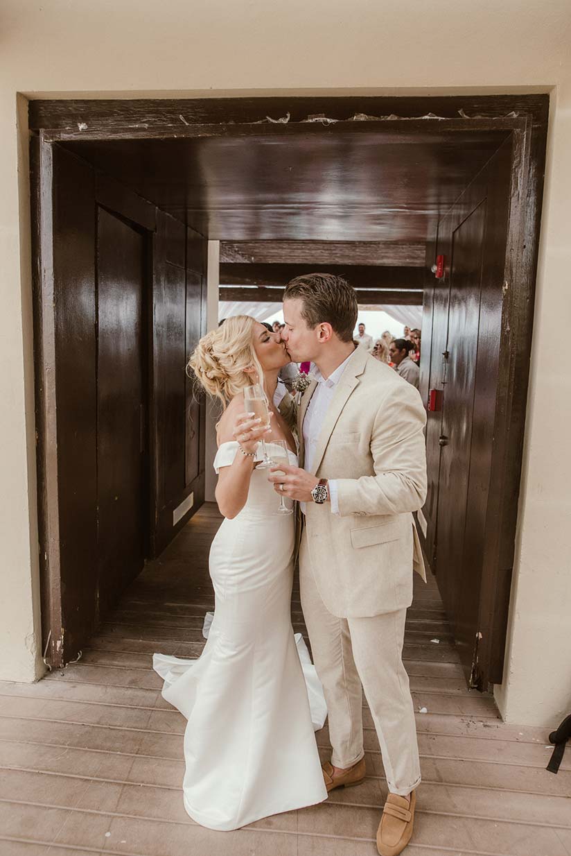 Destination-Wedding-Mhia-and-Mitchell-Hotel-Royalton-Riviera-Cancun-299