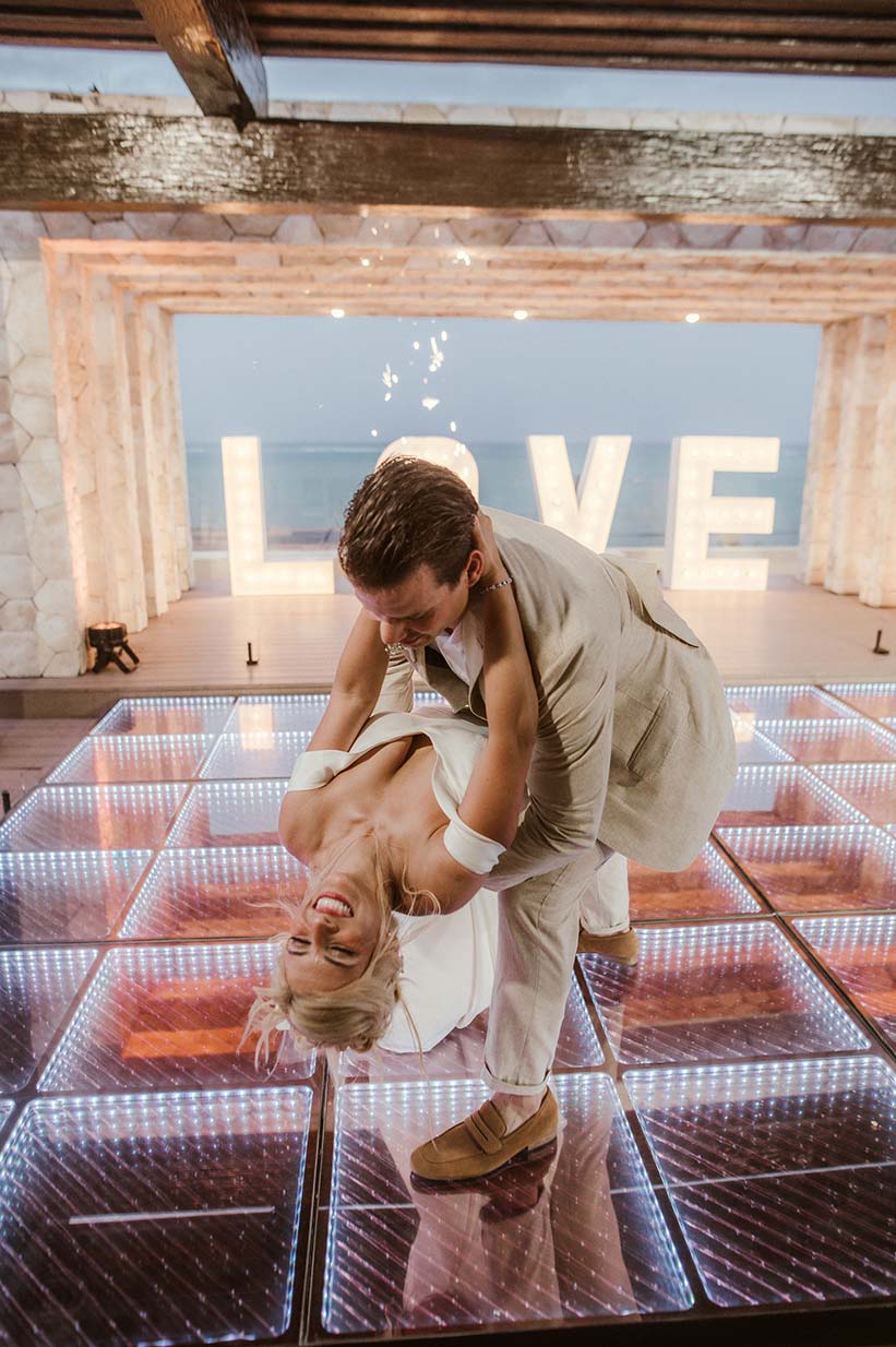 Destination-Wedding-Mhia-and-Mitchell-Hotel-Royalton-Riviera-Cancun-710