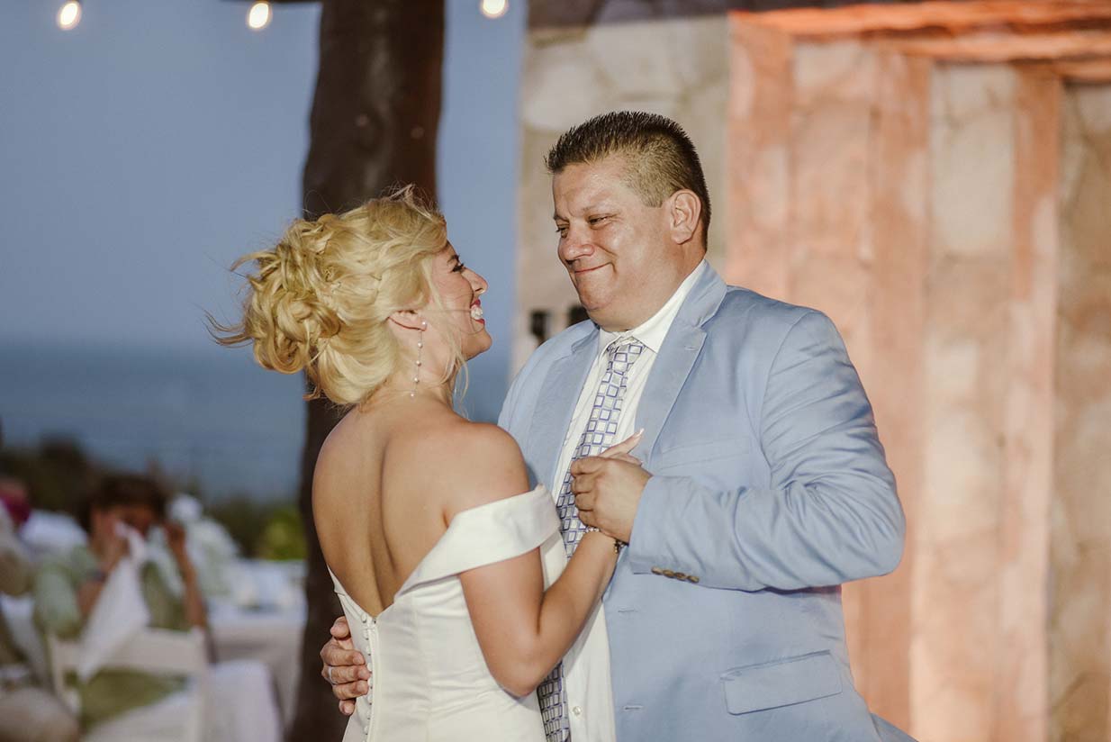 Destination-Wedding-Mhia-and-Mitchell-Hotel-Royalton-Riviera-Cancun-730