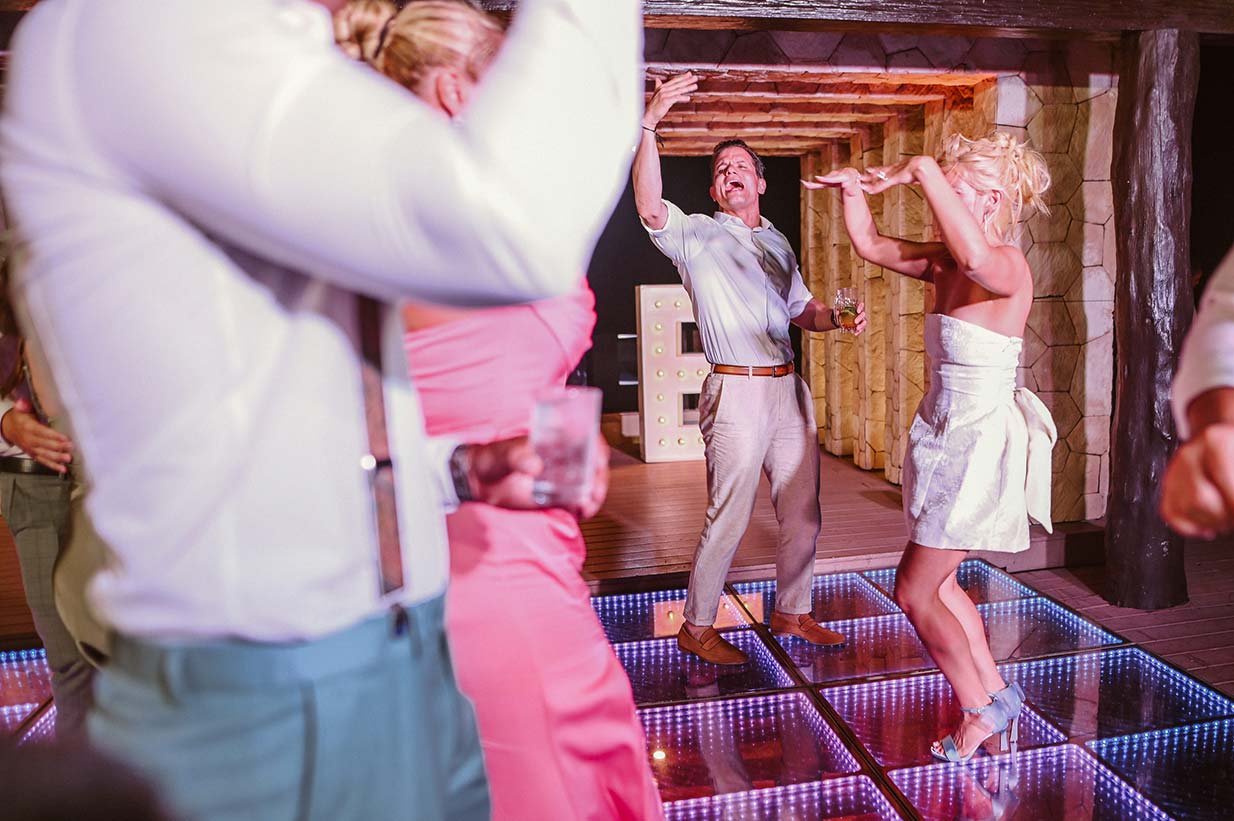 Destination-Wedding-Mhia-and-Mitchell-Hotel-Royalton-Riviera-Cancun-949