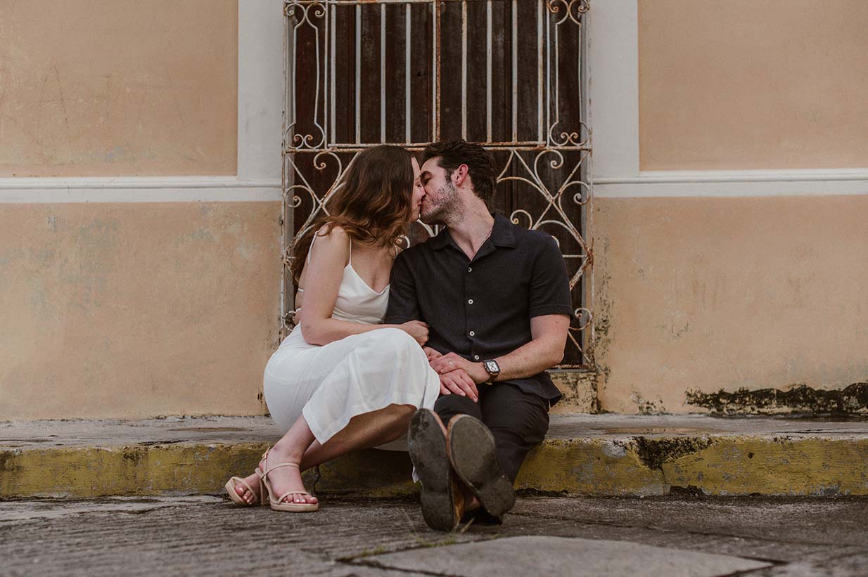 Engagement-Session-Marily-and-Nathan-Paseo-de-Montejo-Merida-Mexico-089